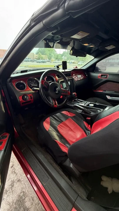 2013 Ford S197 Mustang - Image 2 of 20