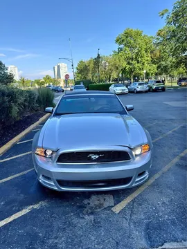 2013 Ford Mustang V6 Premium Convertible 2D