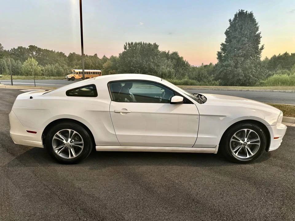 2013 Ford S197 Mustang - Image 6 of 18