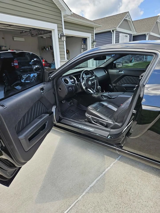 2013 Ford S197 Mustang - Image 6 of 13