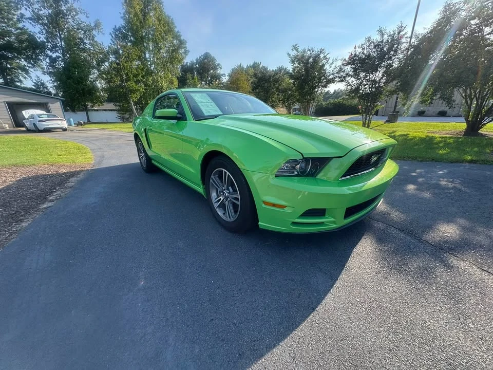 2013 Ford S197 Mustang - Image 2 of 8