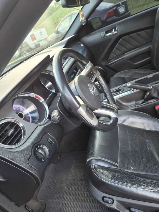 2013 Ford S197 Mustang - Image 5 of 10