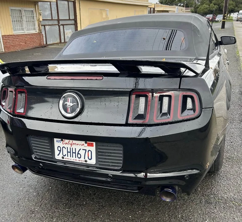 2013 Ford S197 Mustang - Image 2 of 4