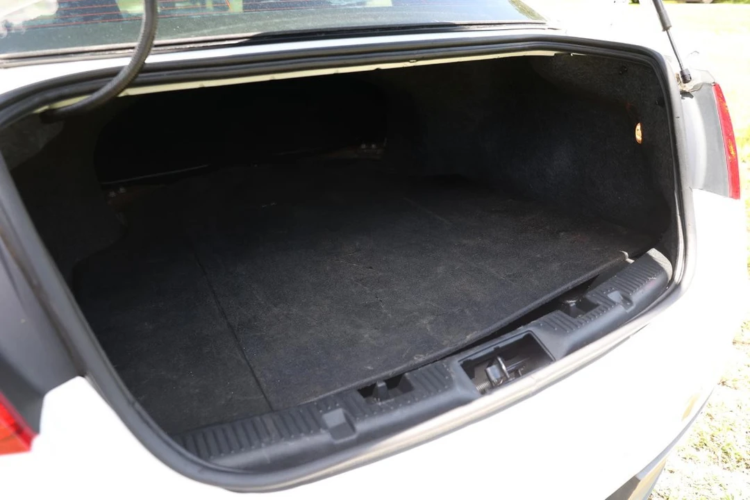 2013 Ford Crown Victoria - Image 23 of 31