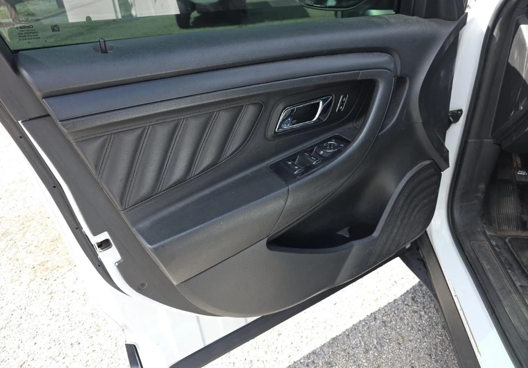 2013 Ford Taurus 6th Gen - Image 8 of 11