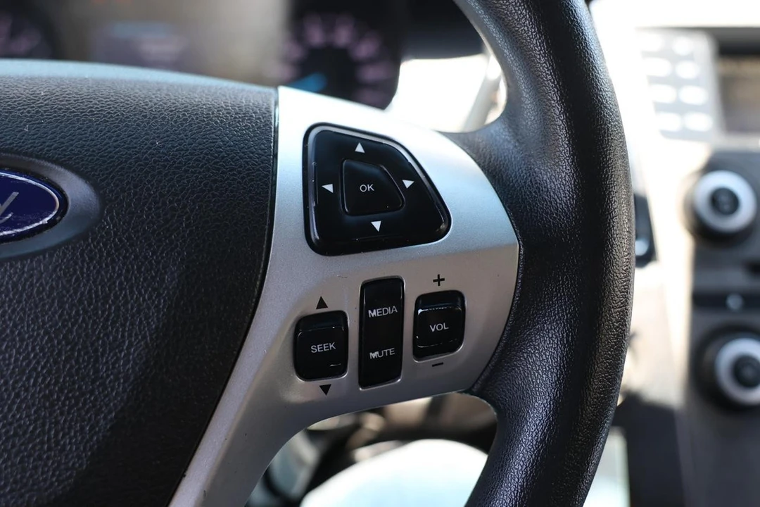 2013 Ford Crown Victoria - Image 26 of 31