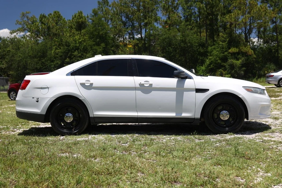 2013 Ford Crown Victoria - Image 13 of 31