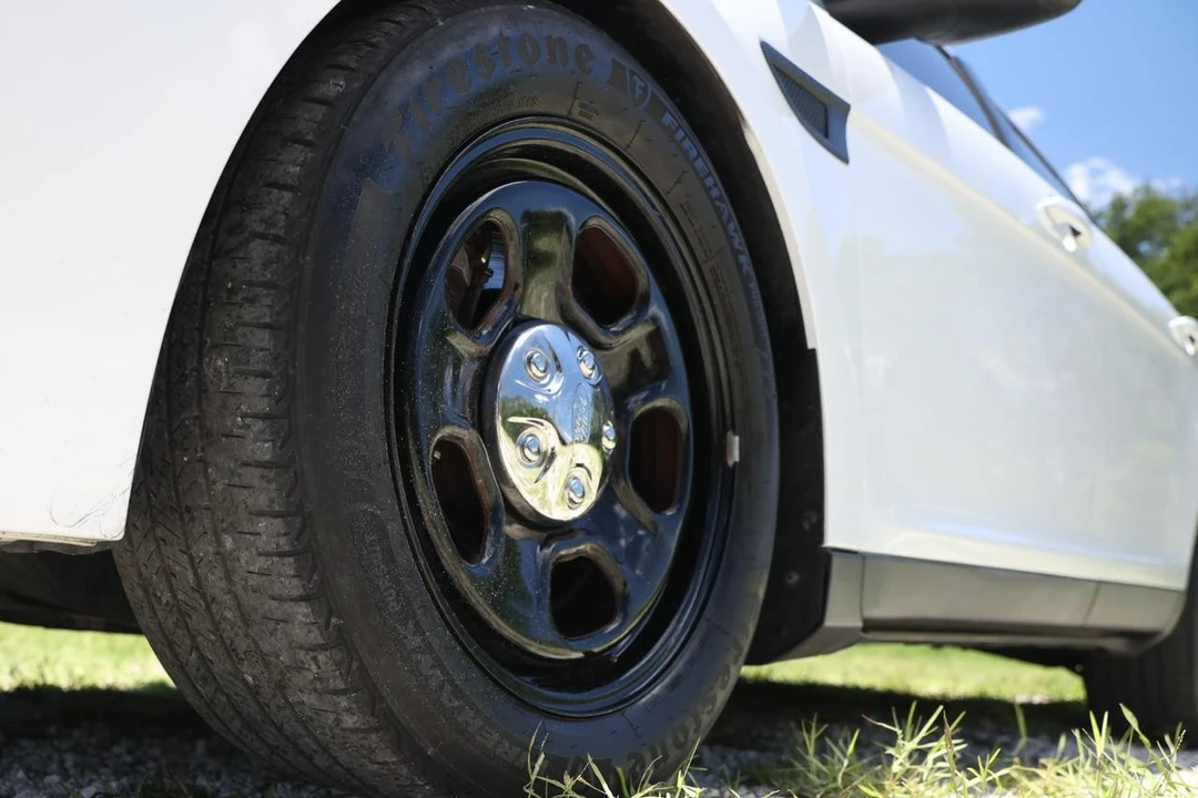 2013 Ford Crown Victoria - Image 29 of 31