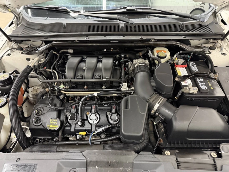 2013 Ford Taurus 6th Gen - Image 17 of 21