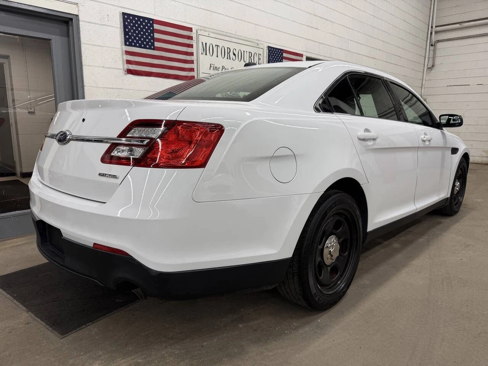 2013 Ford Taurus 6th Gen - Image 2 of 12
