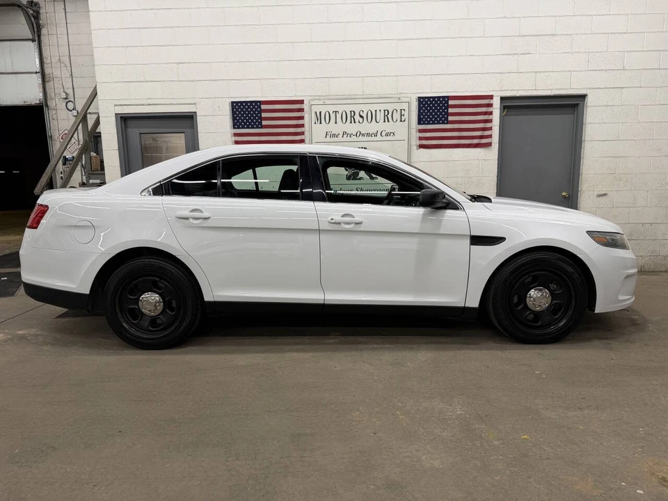 2013 Ford Taurus 6th Gen - Image 10 of 12