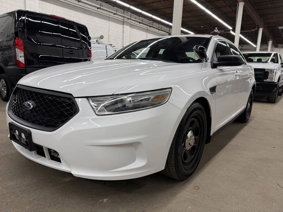 2013 Ford Taurus 6th Gen - Image 4 of 21