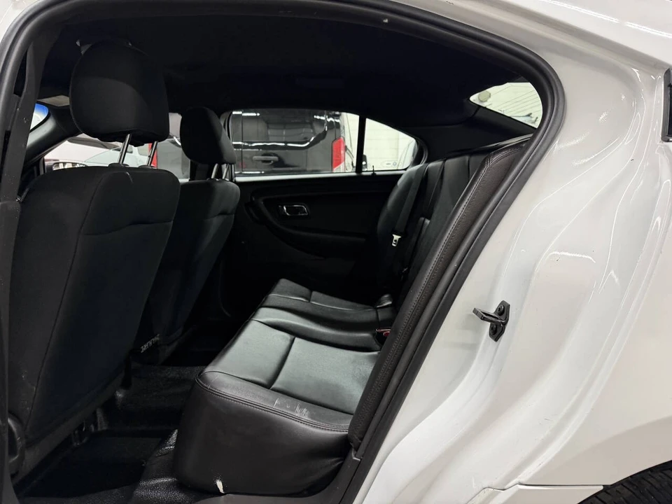 2013 Ford Taurus 6th Gen - Image 8 of 12
