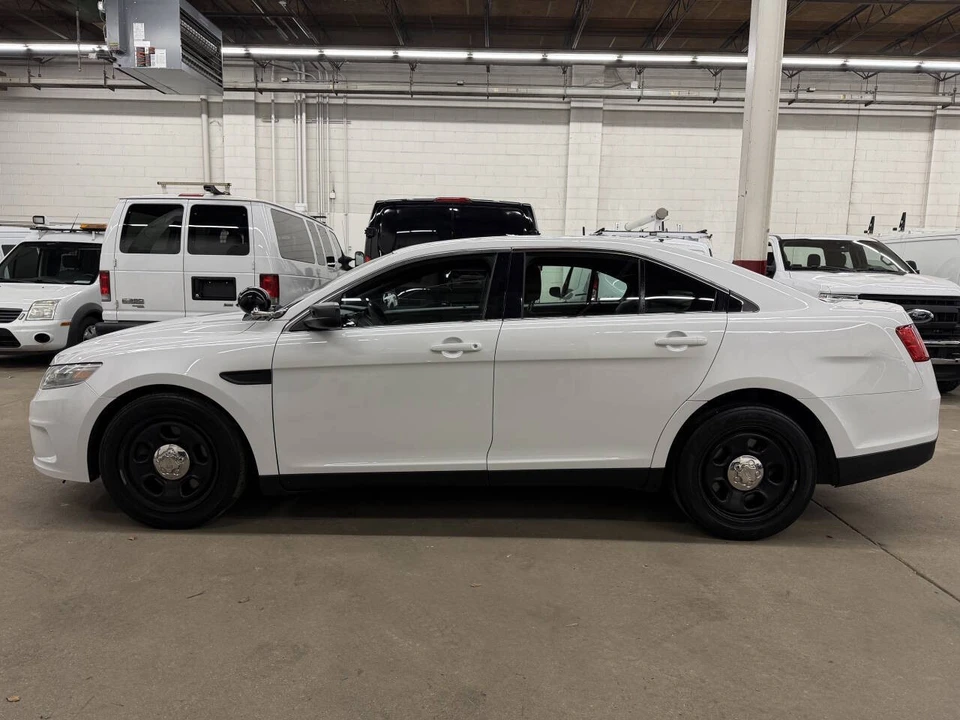 2013 Ford Taurus 6th Gen - Image 13 of 21