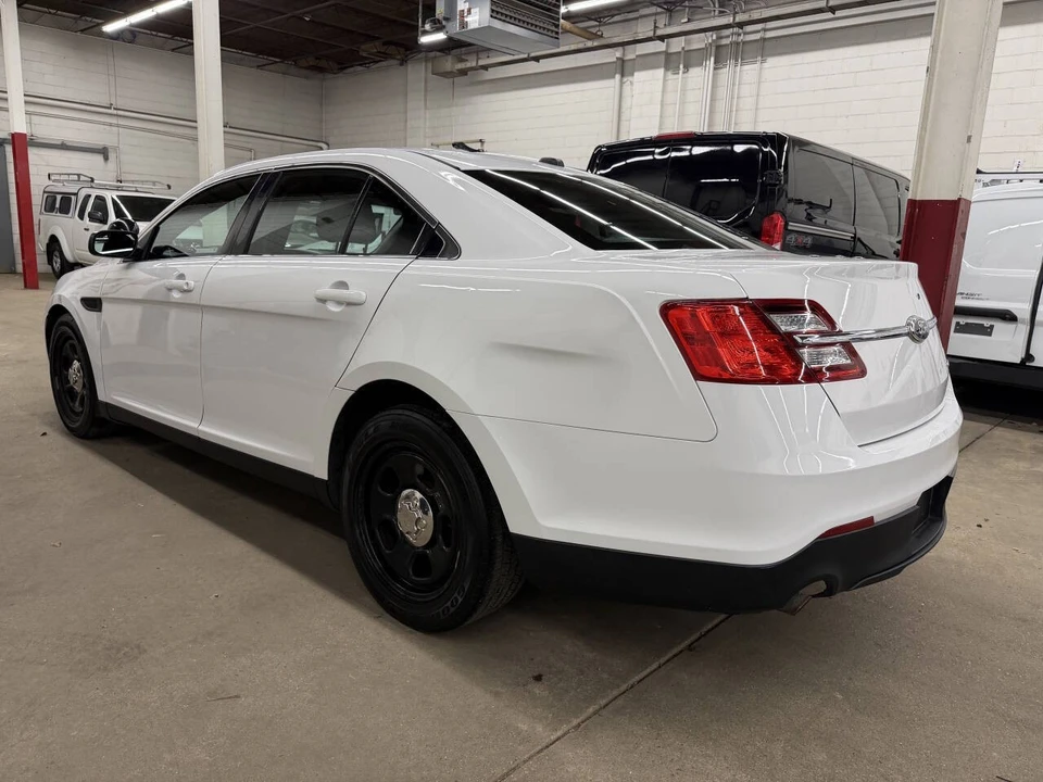 2013 Ford Taurus 6th Gen - Image 3 of 21