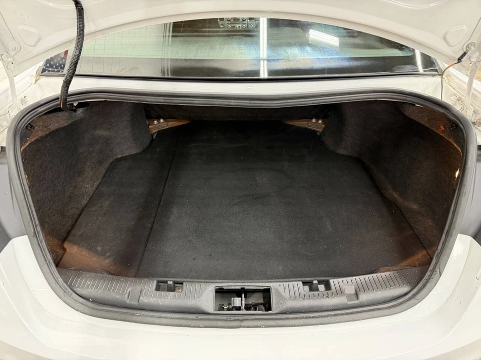 2013 Ford Taurus 6th Gen - Image 18 of 21