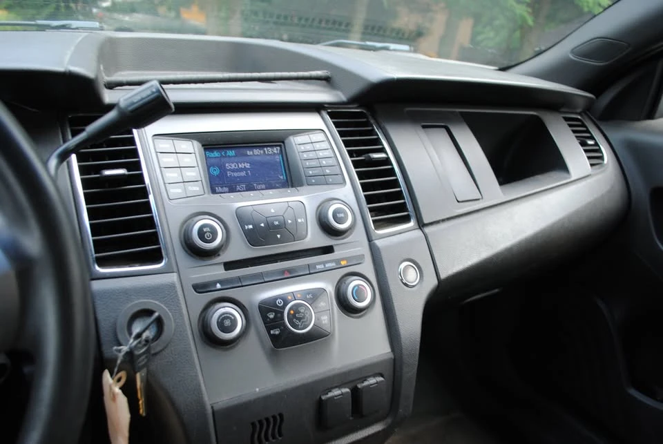 2013 Ford Taurus 6th Gen - Image 8 of 16