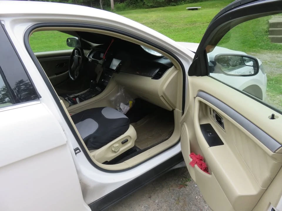 2013 Ford Taurus 6th Gen - Image 7 of 8