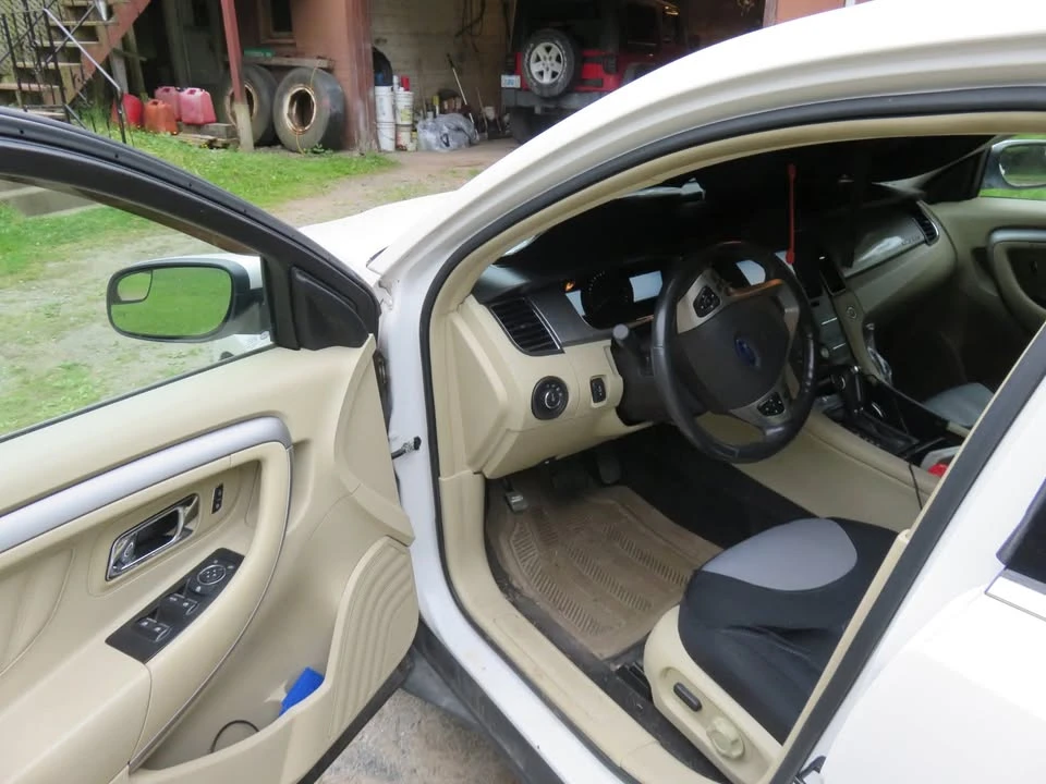 2013 Ford Taurus 6th Gen - Image 6 of 8