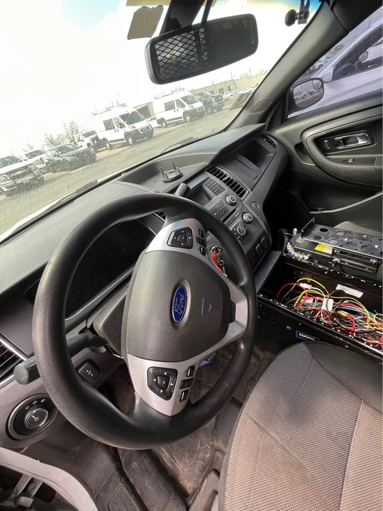2013 Ford Taurus 6th Gen - Image 7 of 9