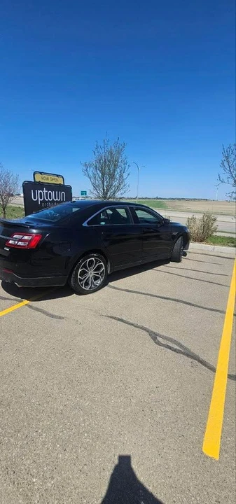 2013 Ford Taurus 6th Gen - Image 4 of 12