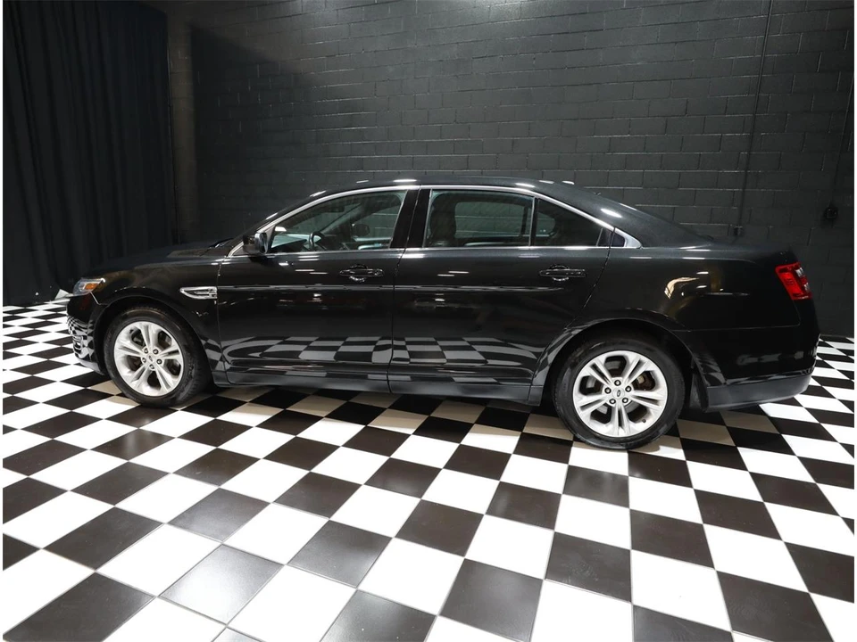 2013 Ford Taurus 6th Gen - Image 26 of 31