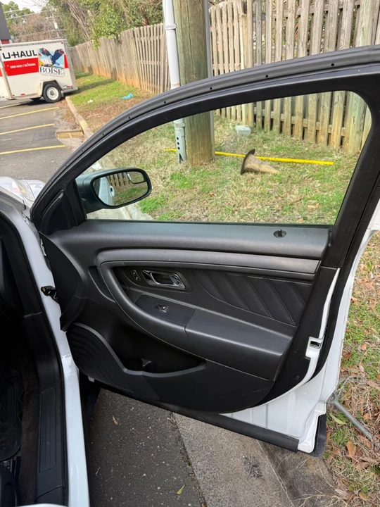 2013 Ford Taurus 6th Gen - Image 11 of 14