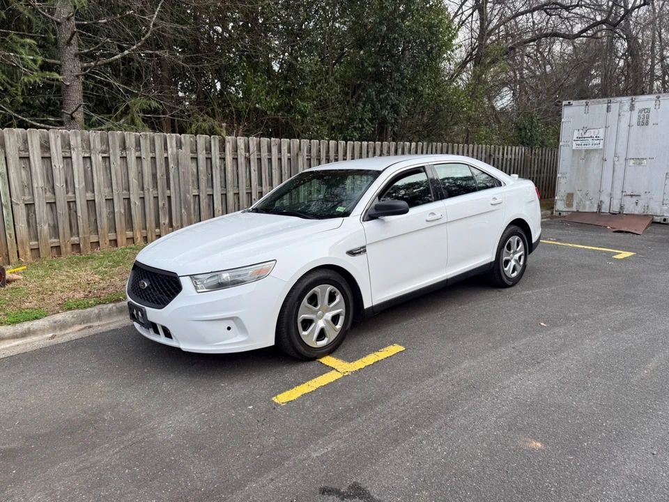 2013 Ford Taurus 6th Gen - Image 2 of 14