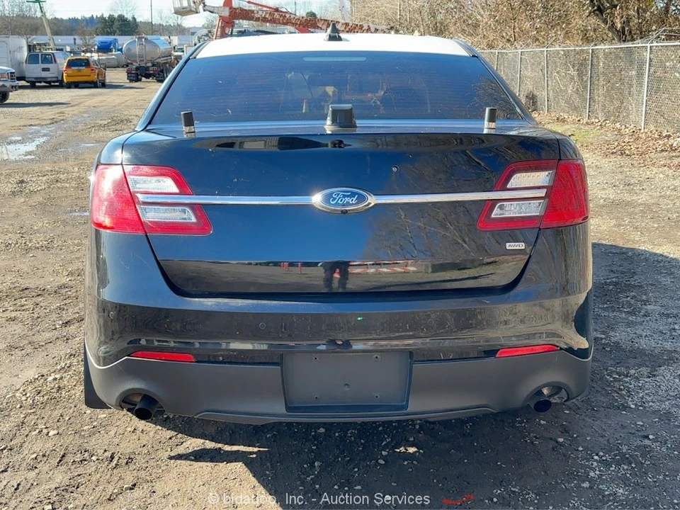 2013 Ford Taurus 5th Gen - Image 8 of 12