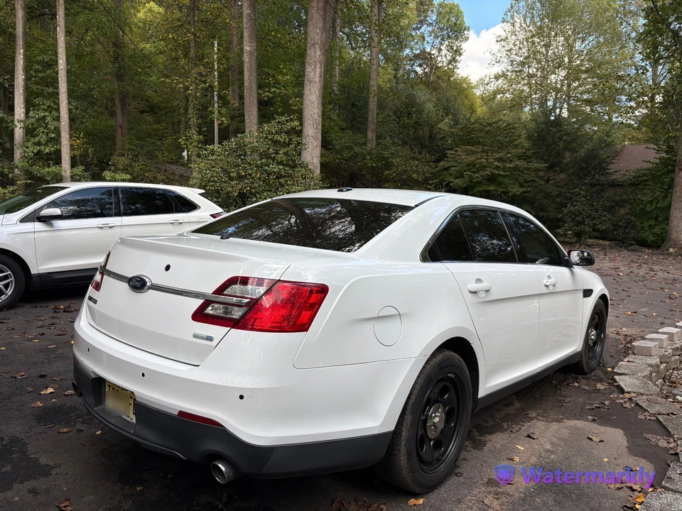 2013 Ford Taurus 5th Gen - Image 10 of 21