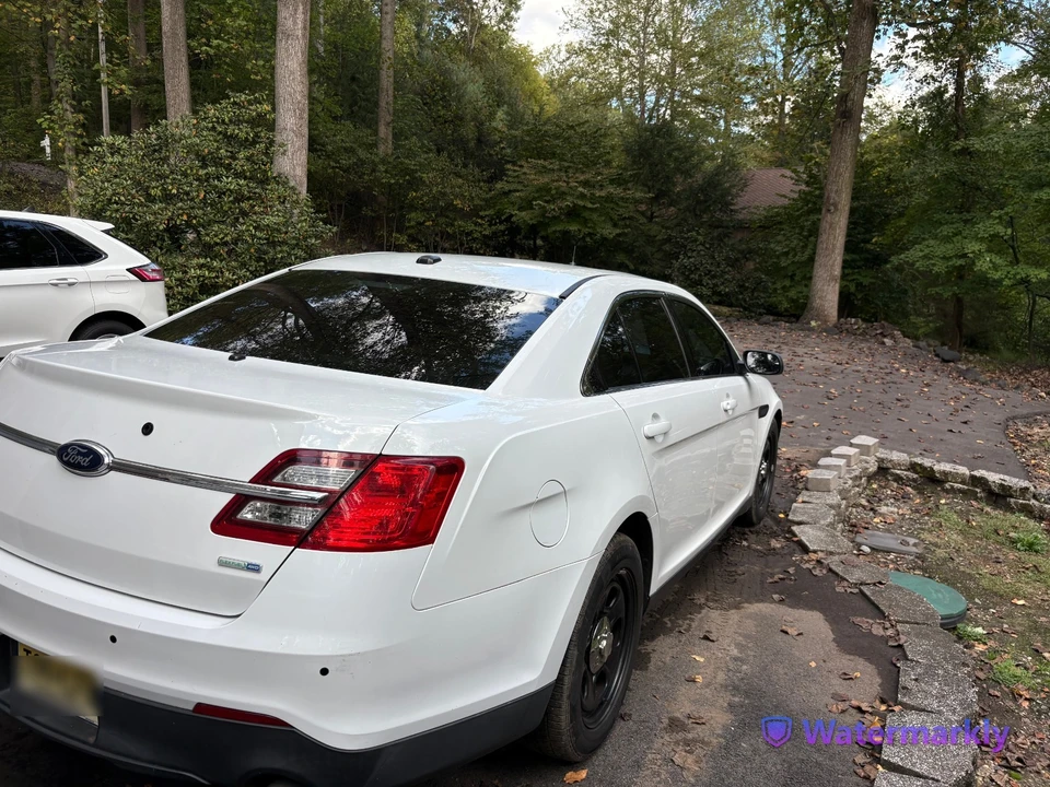 2013 Ford Taurus 5th Gen - Image 9 of 21