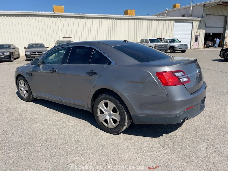 2013 Ford Taurus 6th Gen - Image 3 of 12