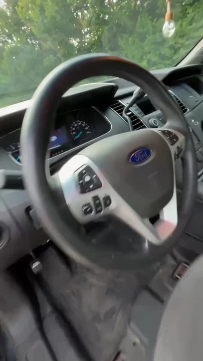 2013 Ford Taurus 6th Gen - Image 10 of 10