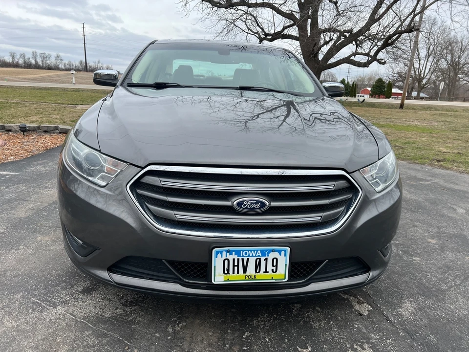 2013 Ford Taurus 6th Gen - Image 2 of 10
