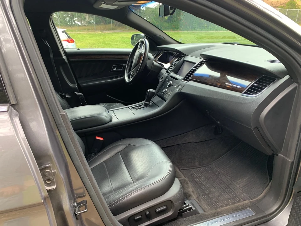 2013 Ford Taurus 5th Gen - Image 6 of 18