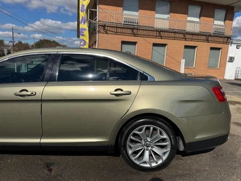 2013 Ford Taurus 5th Gen - Image 9 of 12