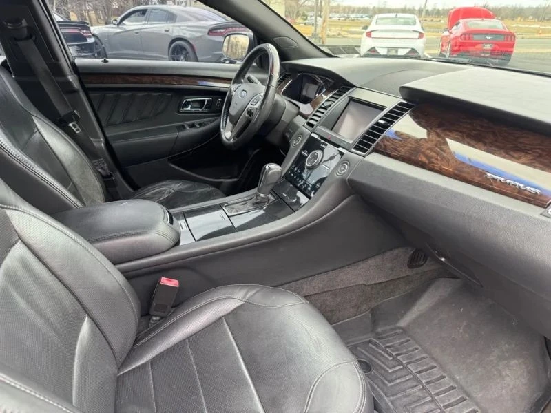 2013 Ford Taurus 5th Gen - Image 8 of 10