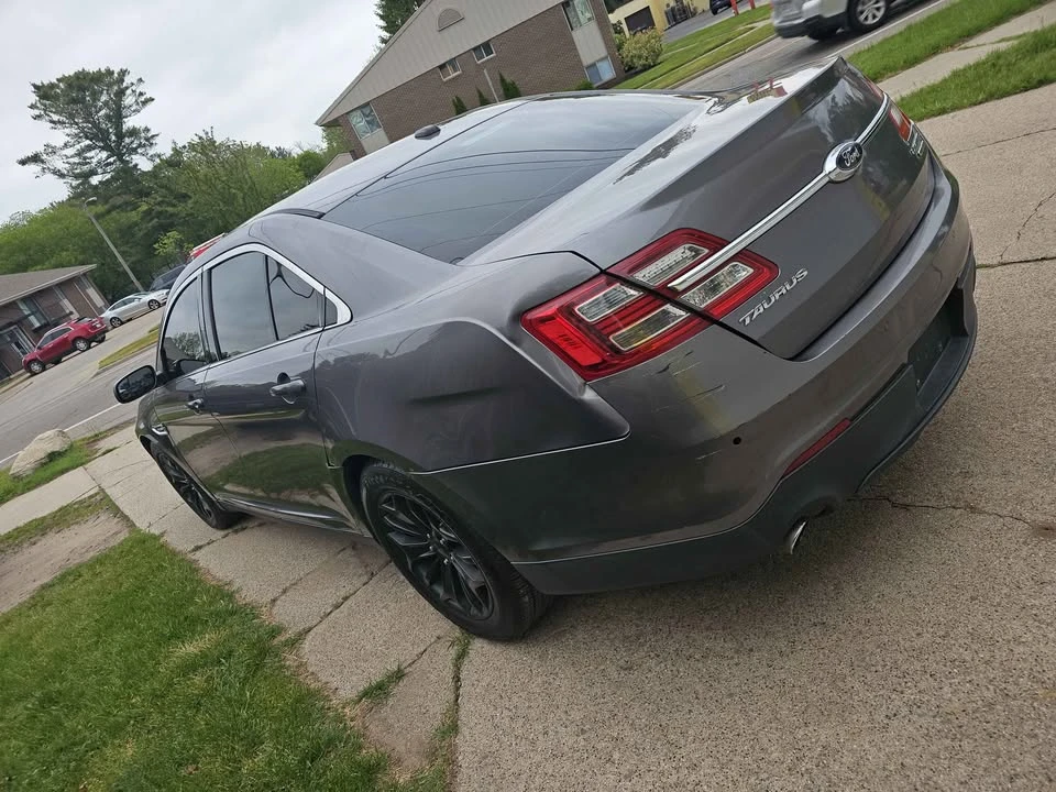 2013 Ford Taurus 6th Gen - Image 8 of 13
