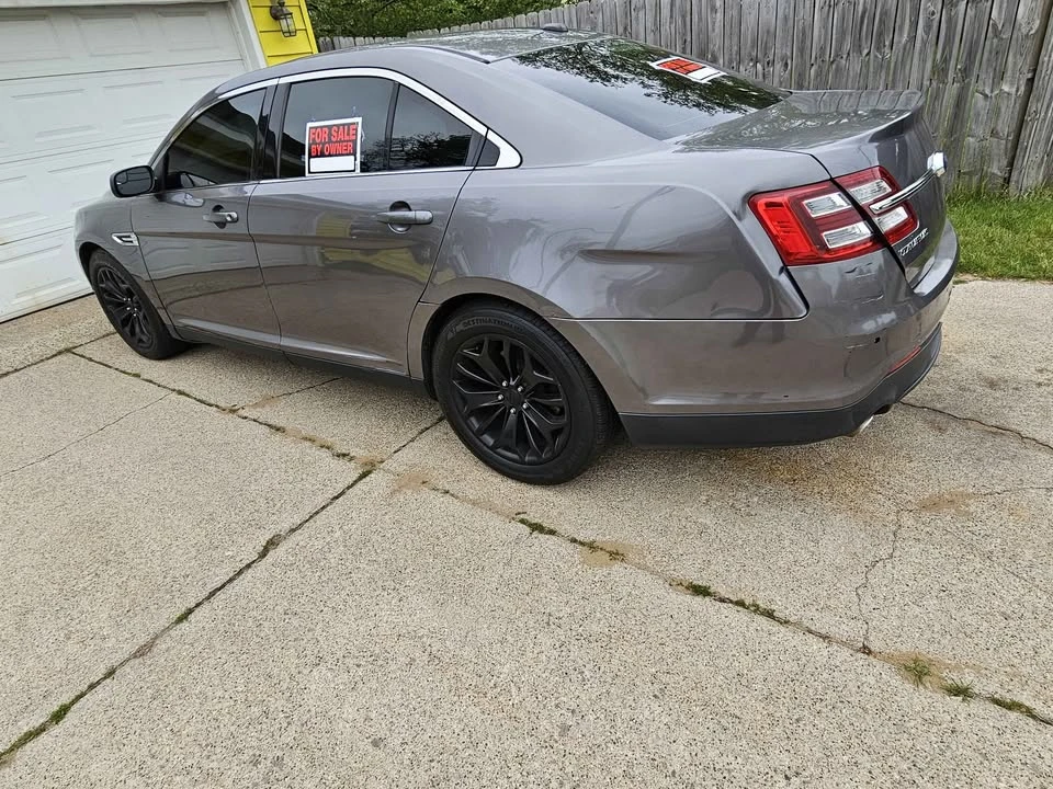 2013 Ford Taurus 6th Gen - Image 3 of 13