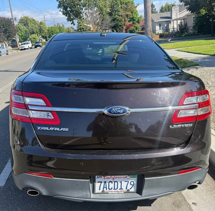 2013 Ford Taurus 6th Gen - Image 3 of 14