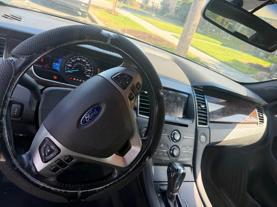 2013 Ford Taurus 6th Gen - Image 10 of 14