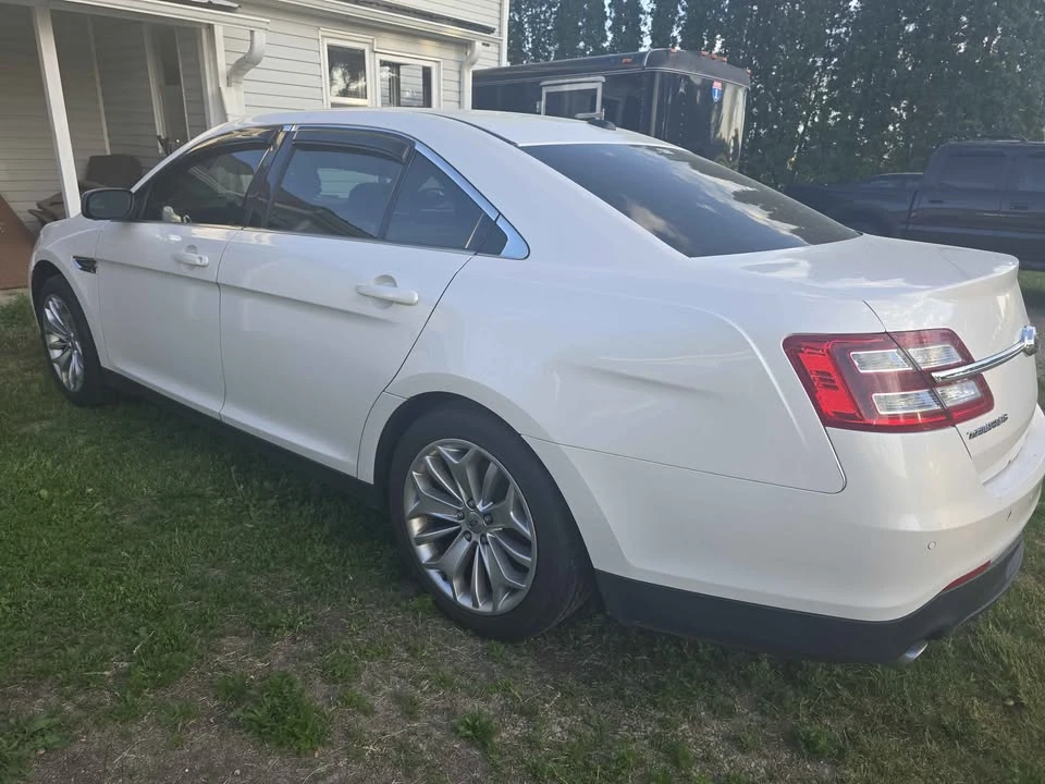 2013 Ford Taurus 6th Gen - Image 2 of 12