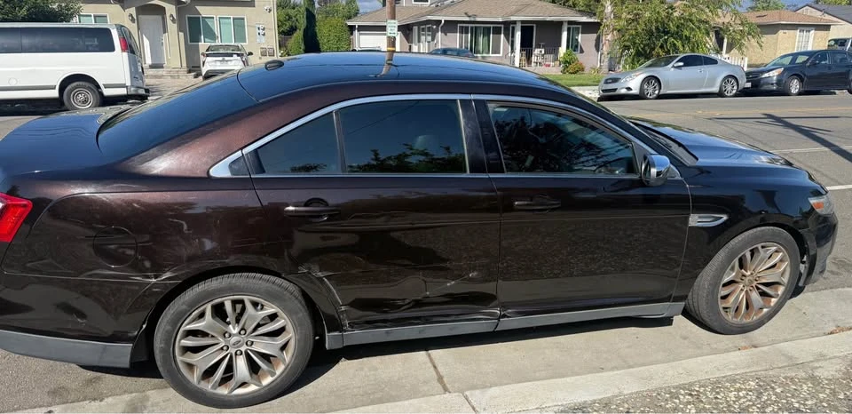 2013 Ford Taurus 6th Gen - Image 5 of 14