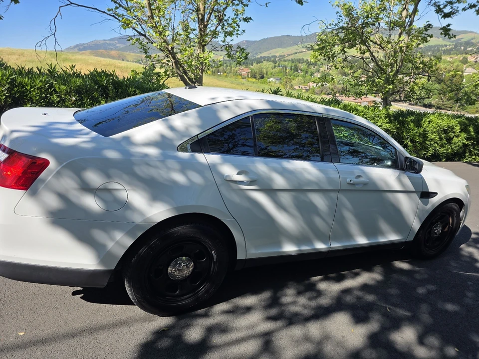 2013 Ford Taurus 6th Gen - Image 5 of 19