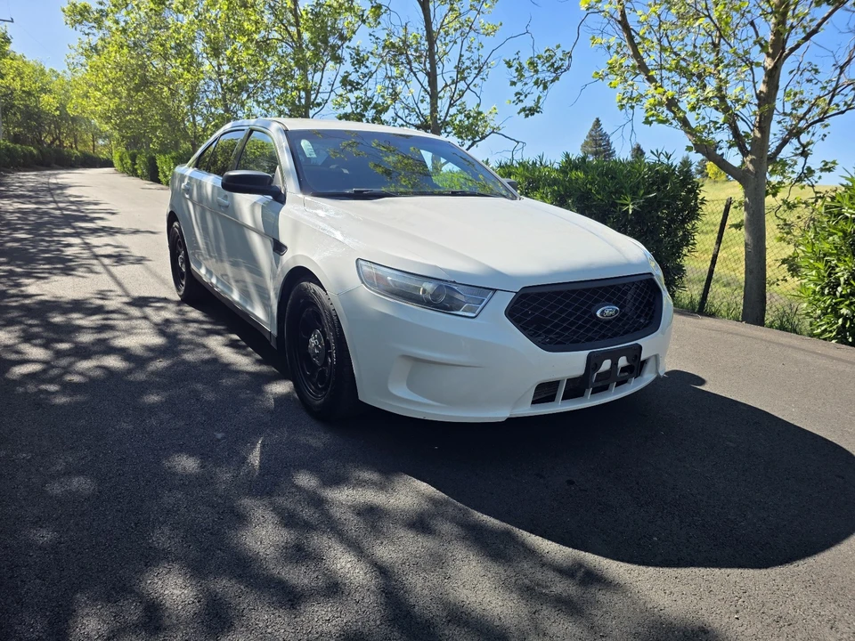 2013 Ford Taurus 6th Gen - Image 2 of 19