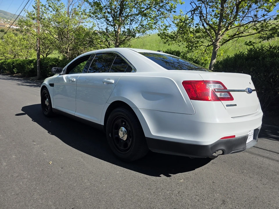 2013 Ford Taurus 6th Gen - Image 3 of 19