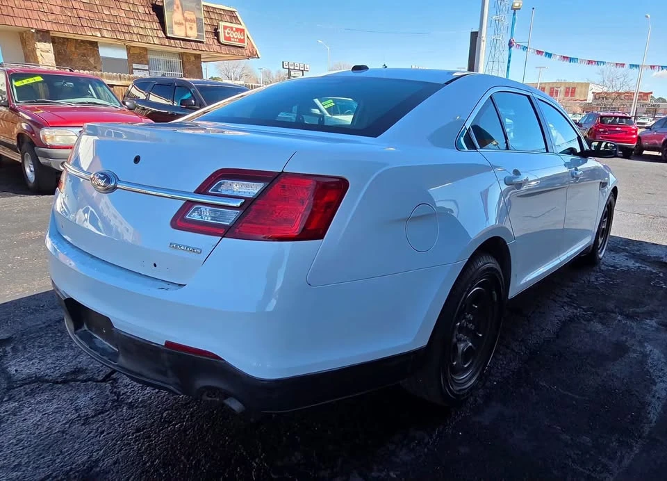 2013 Ford Taurus 6th Gen - Image 8 of 15