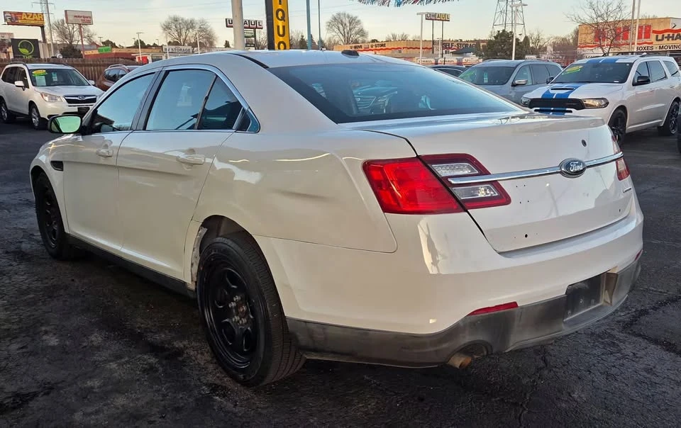 2013 Ford Taurus 6th Gen - Image 6 of 15