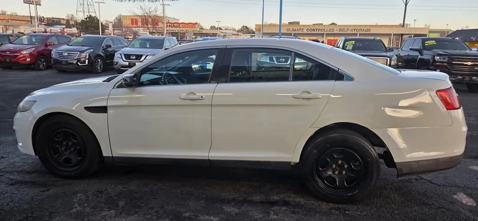 2013 Ford Taurus 6th Gen - Image 5 of 15