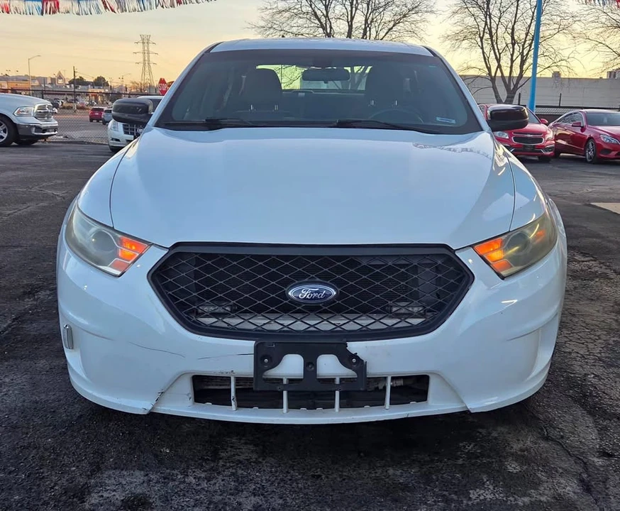 2013 Ford Taurus 6th Gen - Image 2 of 15